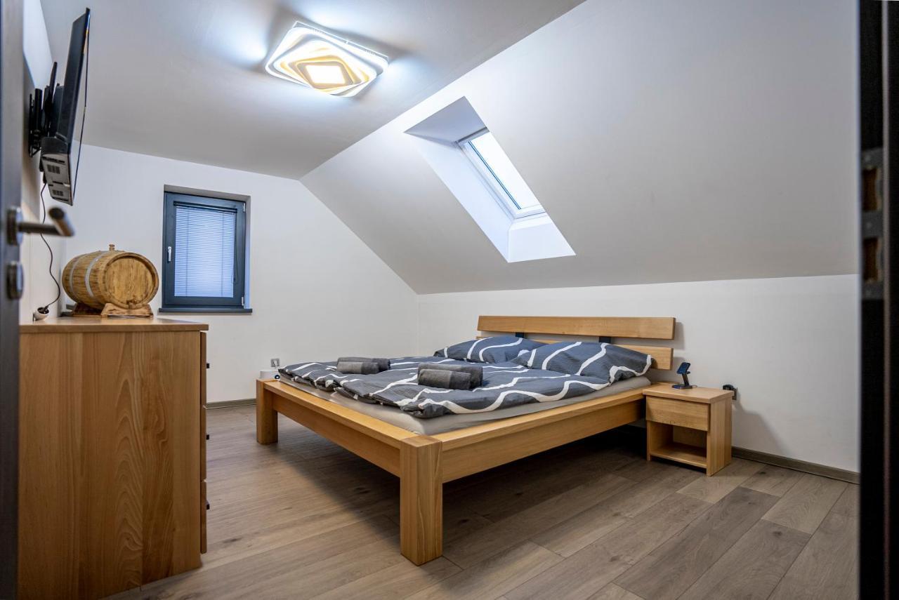 Apartmany V Podzamci 纳霍德 外观 照片