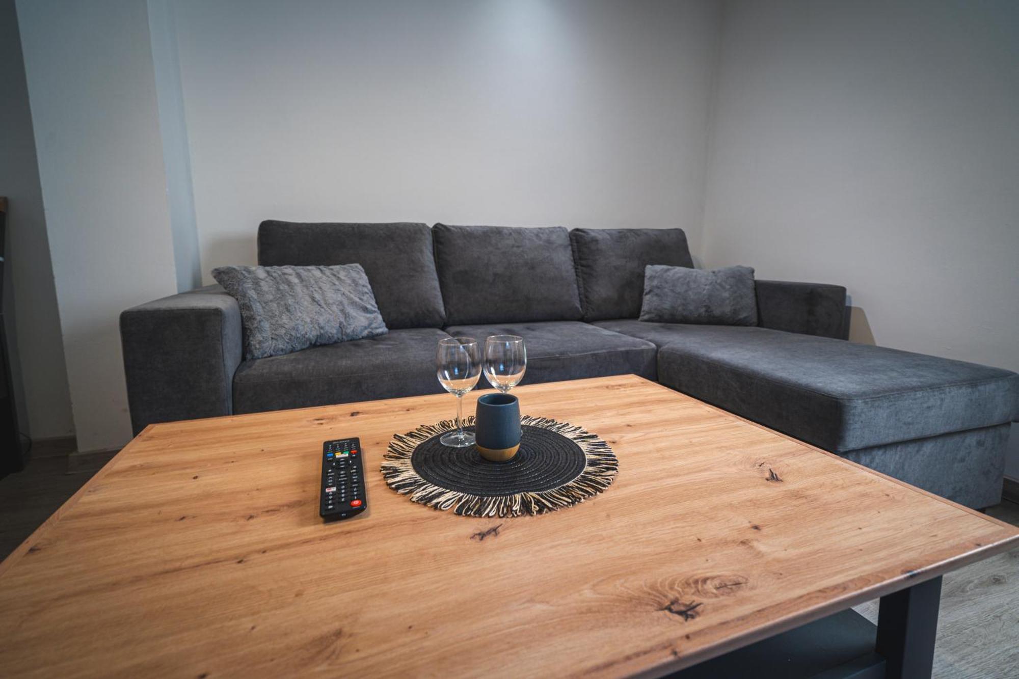 Apartmany V Podzamci 纳霍德 外观 照片
