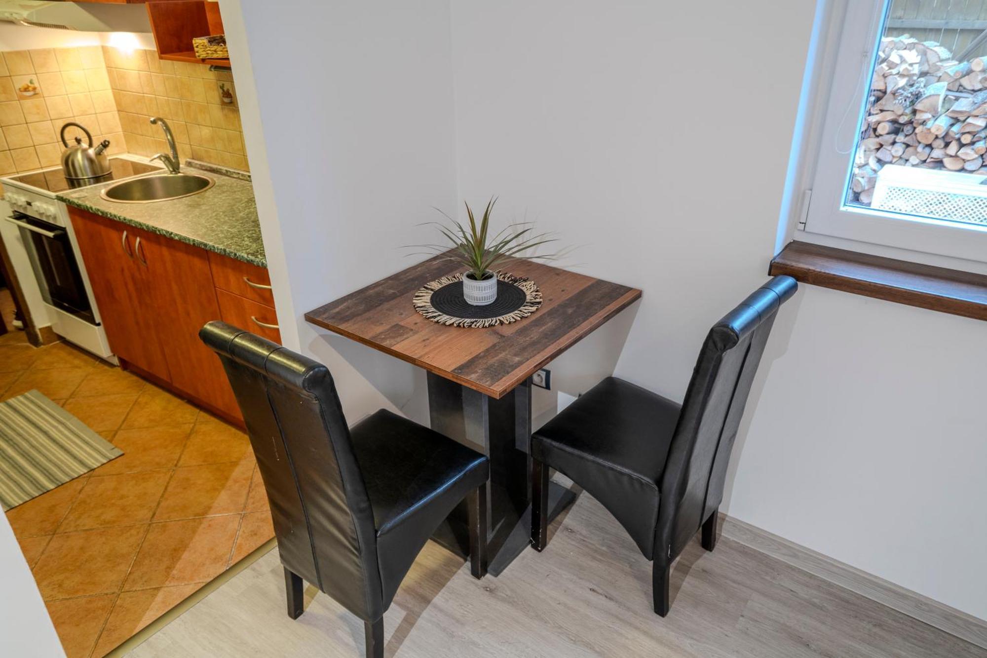 Apartmany V Podzamci 纳霍德 外观 照片